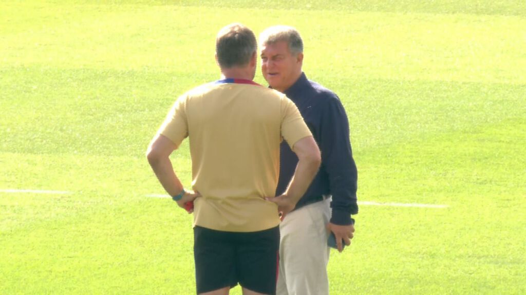 Laporta, pendiente de Hansi Flick: hablaron antes del entrenamiento del Barça