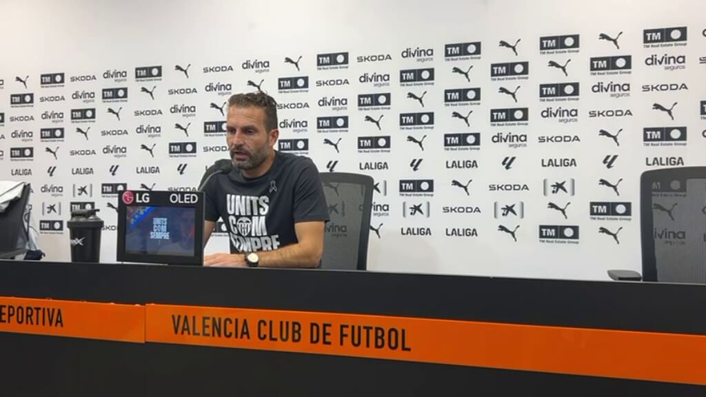 El mensaje de Baraja a los afectados por la Dana y camiseta conmemorativa