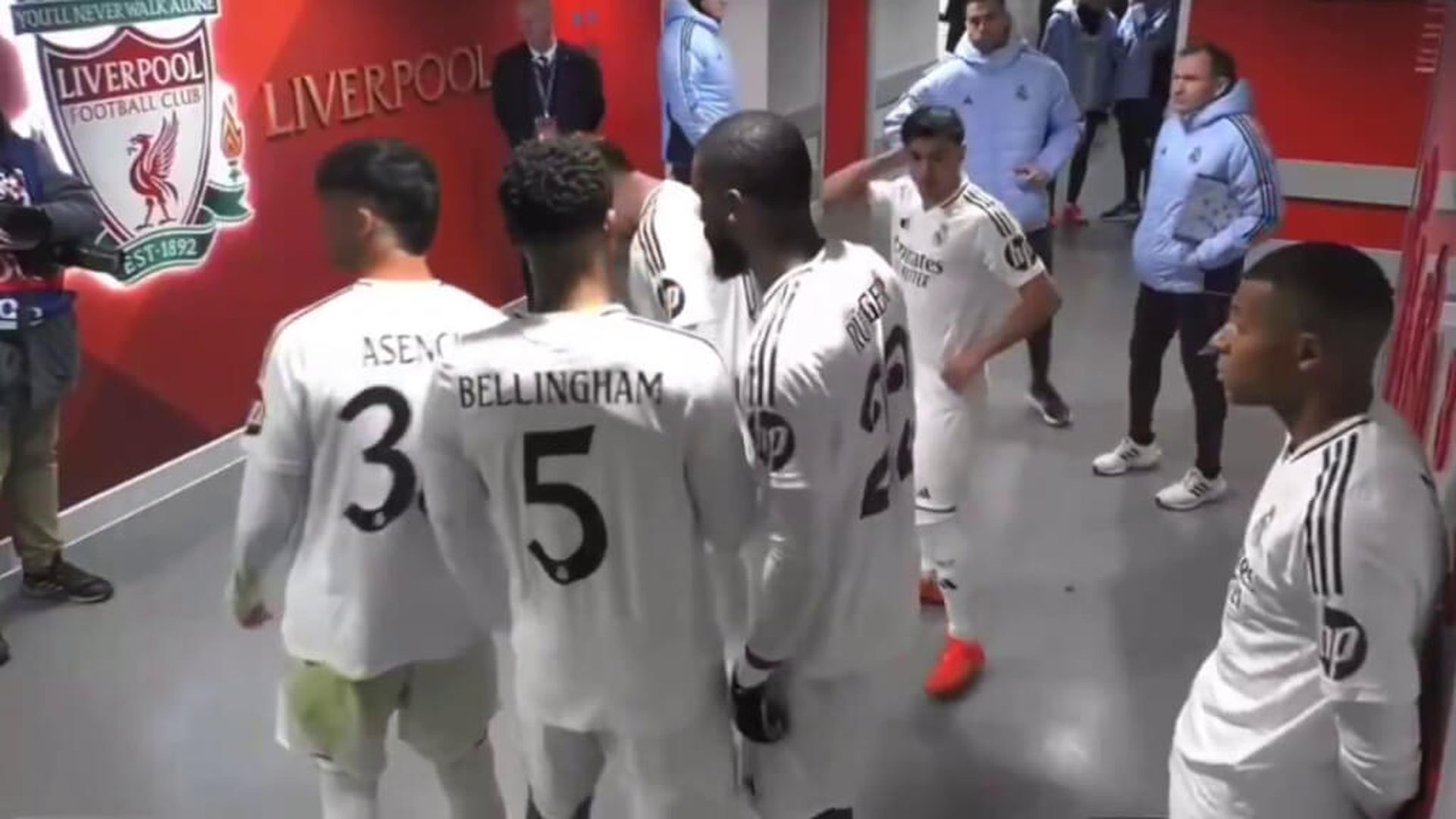 fotojet___2024_11_28t073711423jpg_001.jpg fotojet___2024_11_28t073711423jpg_001.jpg