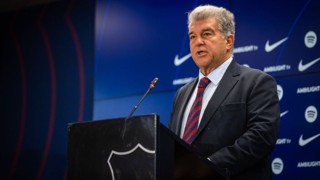 Joan Laporta echa la culpa a un "artículo obsoleto" como razón por la cual Dani Olmo y Pau Víctor no pudieron ser inscritos a tiempo