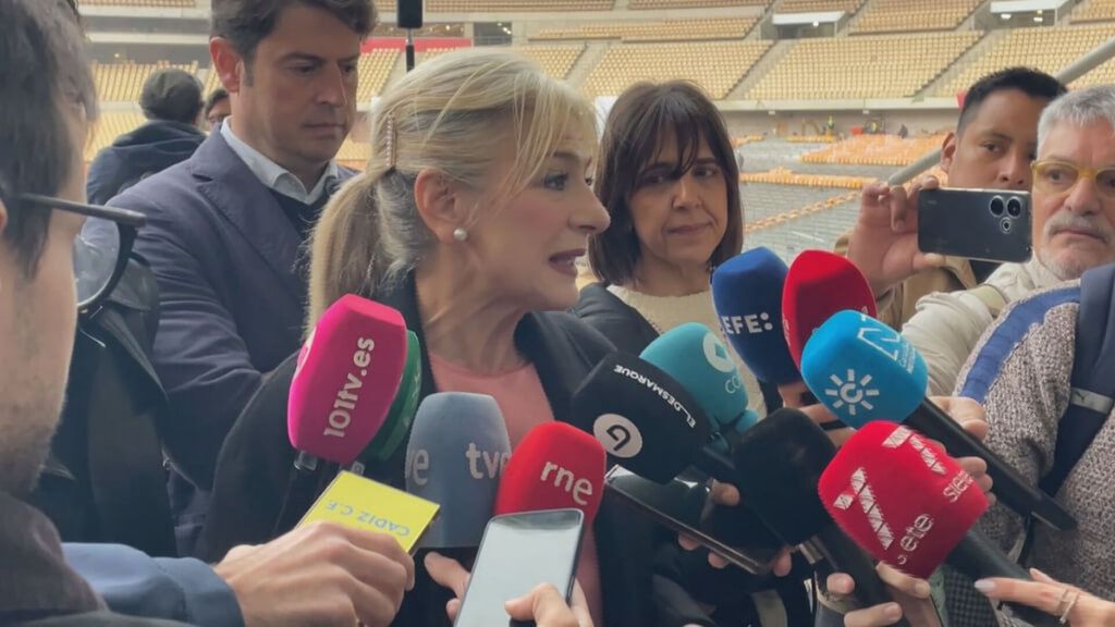 La consejera de la Junta confirma el buen estado de La Cartuja para la final: "Va a estar absolutamente perfecto"