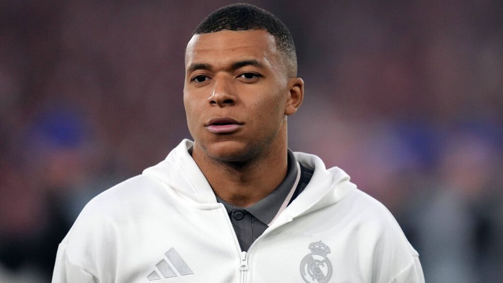 Una psicóloga deportiva analiza el desbordamiento emocional de Kylian Mbappé: "Acciones que no son normales"