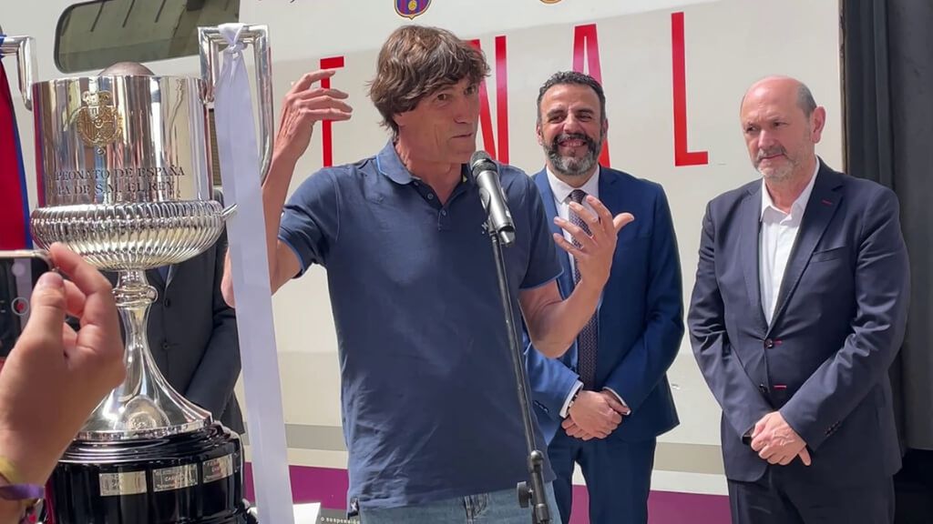 Julio Salinas ve al Barça muy superior al Madrid y por eso avisa: "La Copa la gana el que más lo necesita"