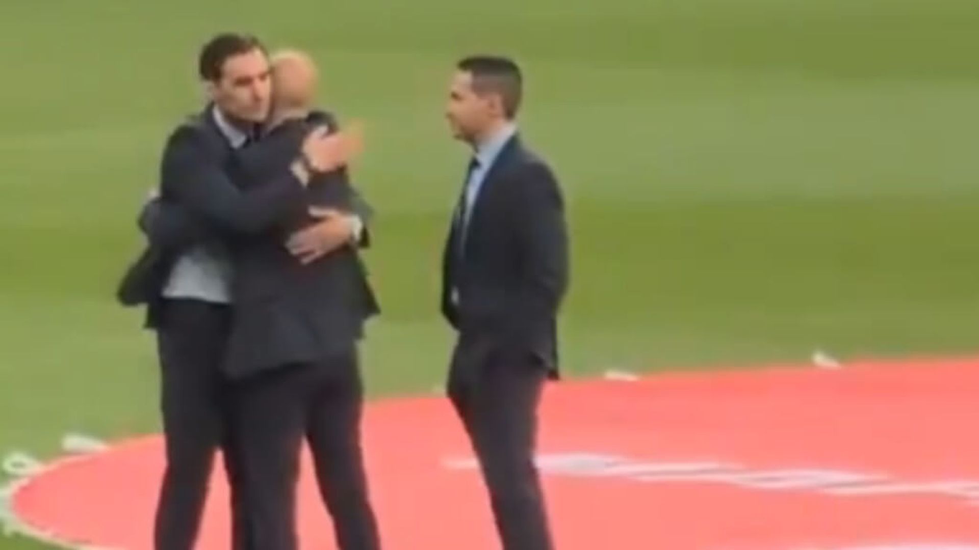 fotojet___2025_04_26t211929509jpg_001.jpg fotojet___2025_04_26t211929509jpg_001.jpg