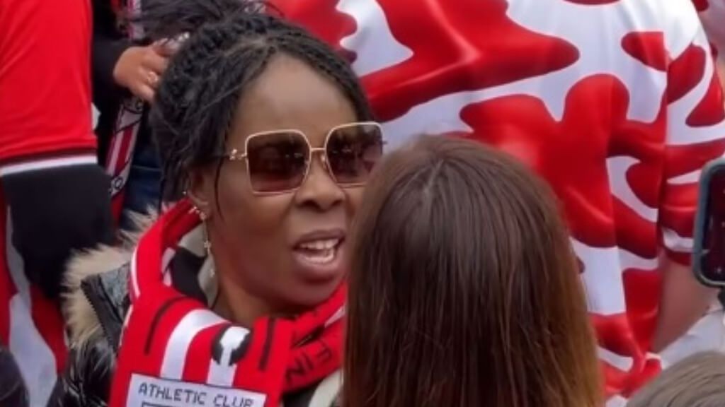 La madre de los Williams se presenta en Manchester como una athleticzale más