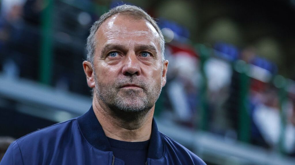 El ex del Atlético de Madrid que puede solucionar un doble problema a Hansi Flick