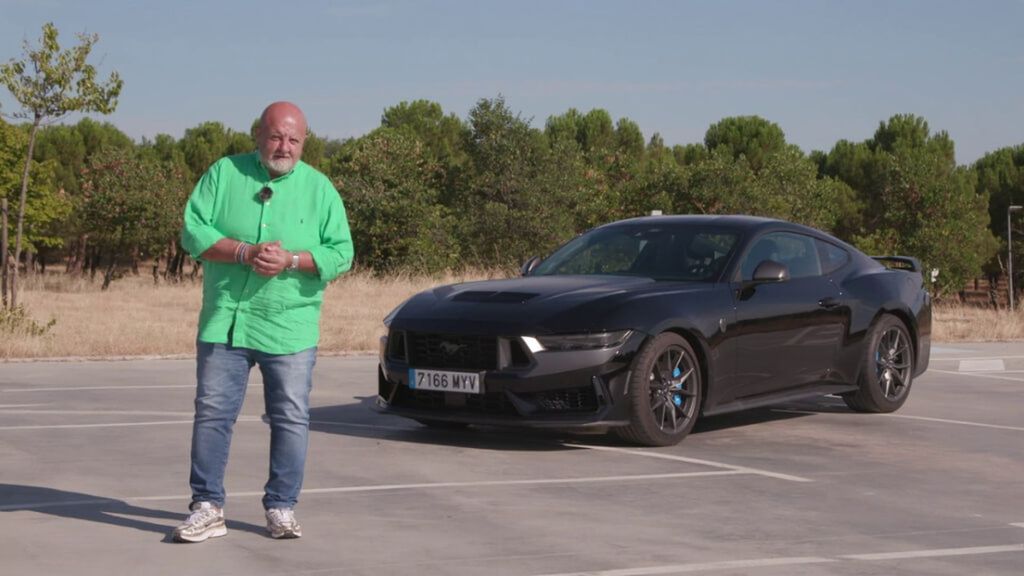 Gonzalo Serrano prueba el Mustank Dark House