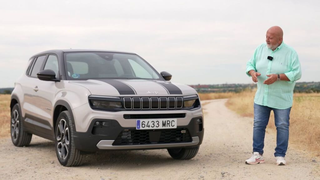 Gonzalo Serrano prueba el Jeep Avenger e-Hybrid Summit