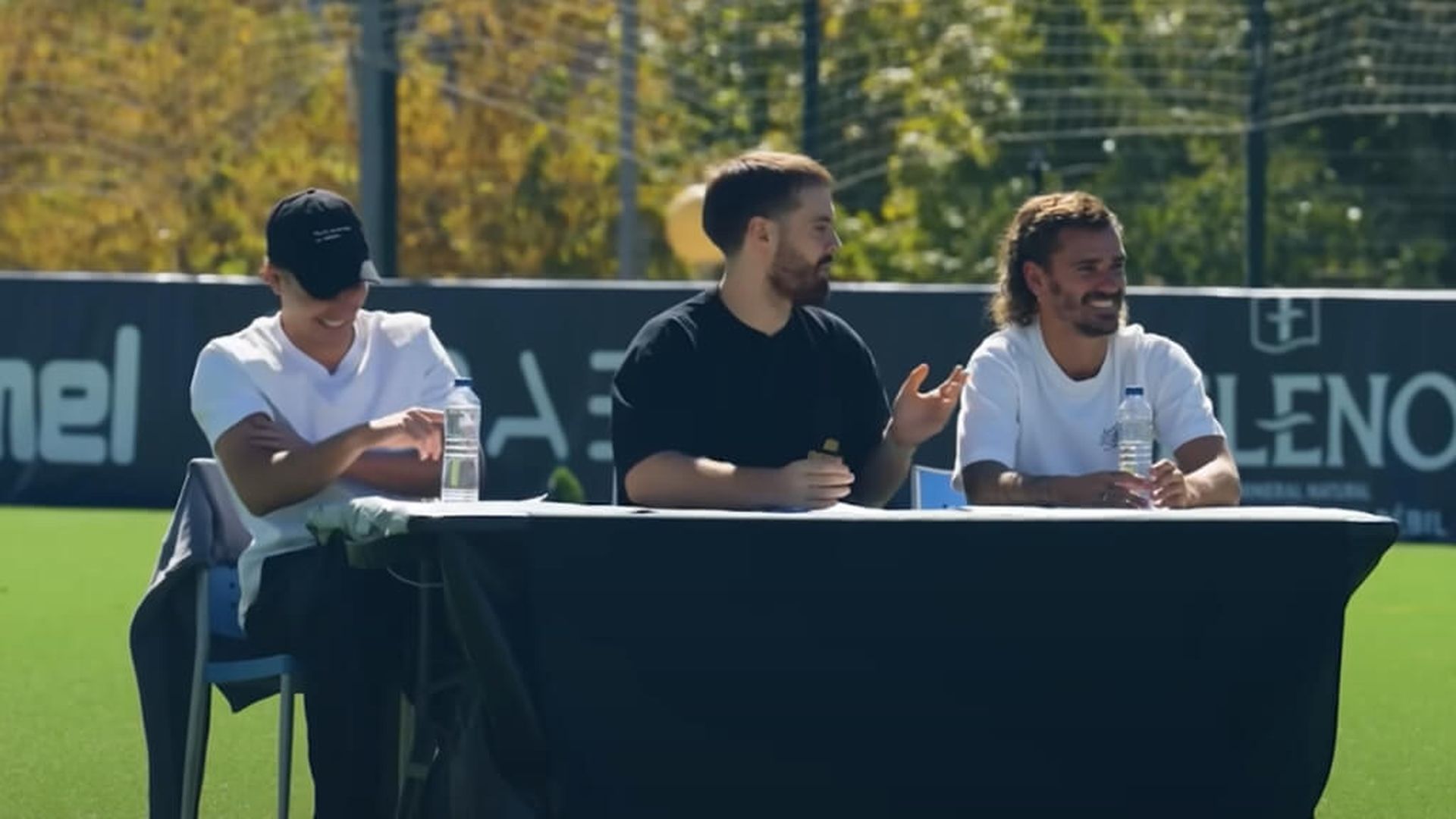 fotojet___2025_10_10t122651616jpg_001.jpg fotojet___2025_10_10t122651616jpg_001.jpg