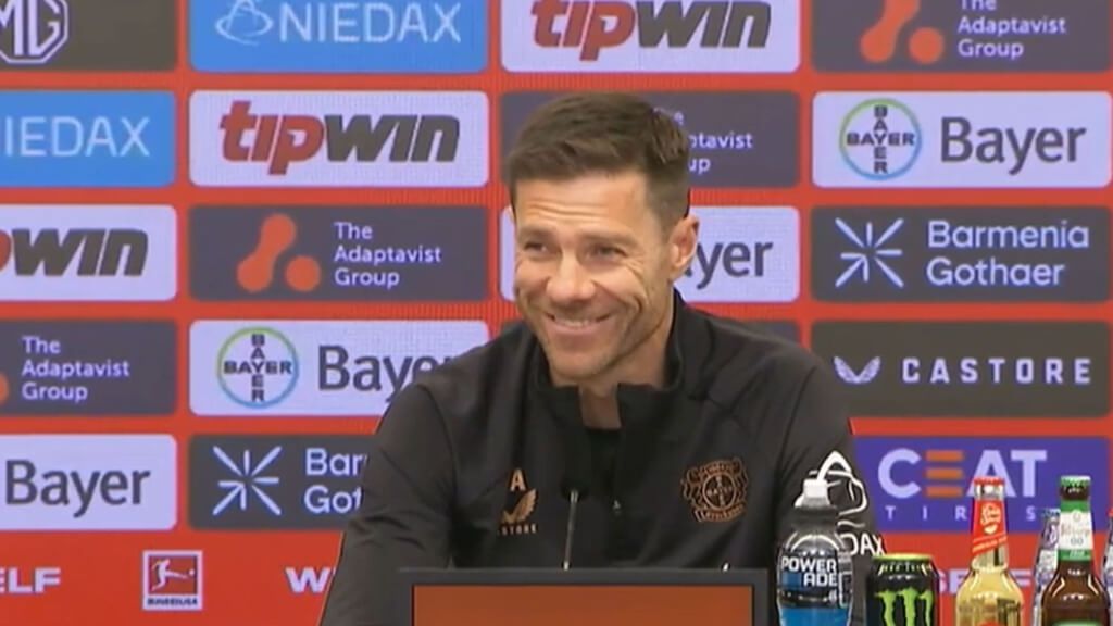 La broma de Xabi Alonso al ser preguntado si tiene "algo entre manos" con su fichaje por el Real Madrid