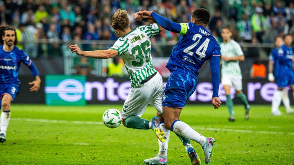 Mr. Asubío analiza la mano polémica que podría haber cambiado la final para el Betis: "En España se pita"