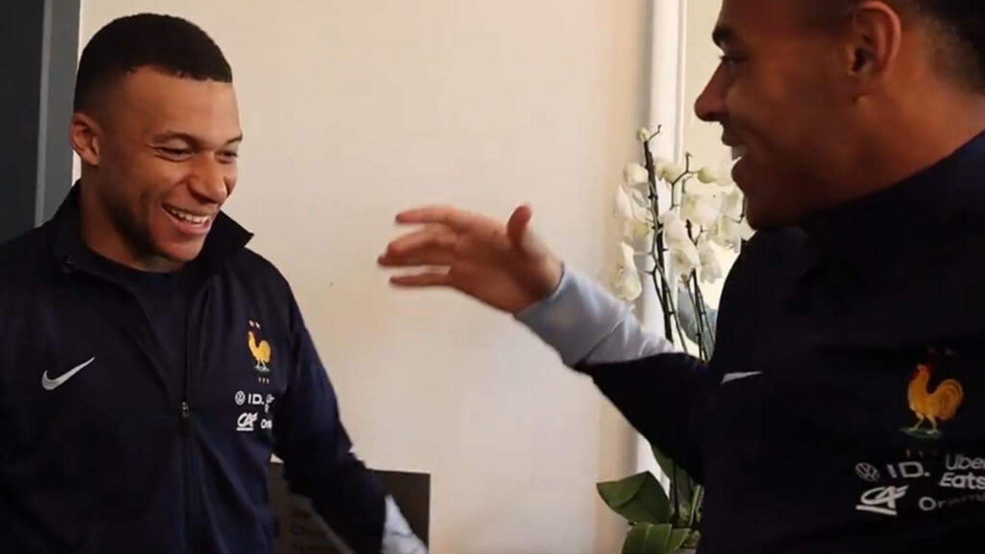 fotojet_52jpg_001.jpg fotojet_52jpg_001.jpg