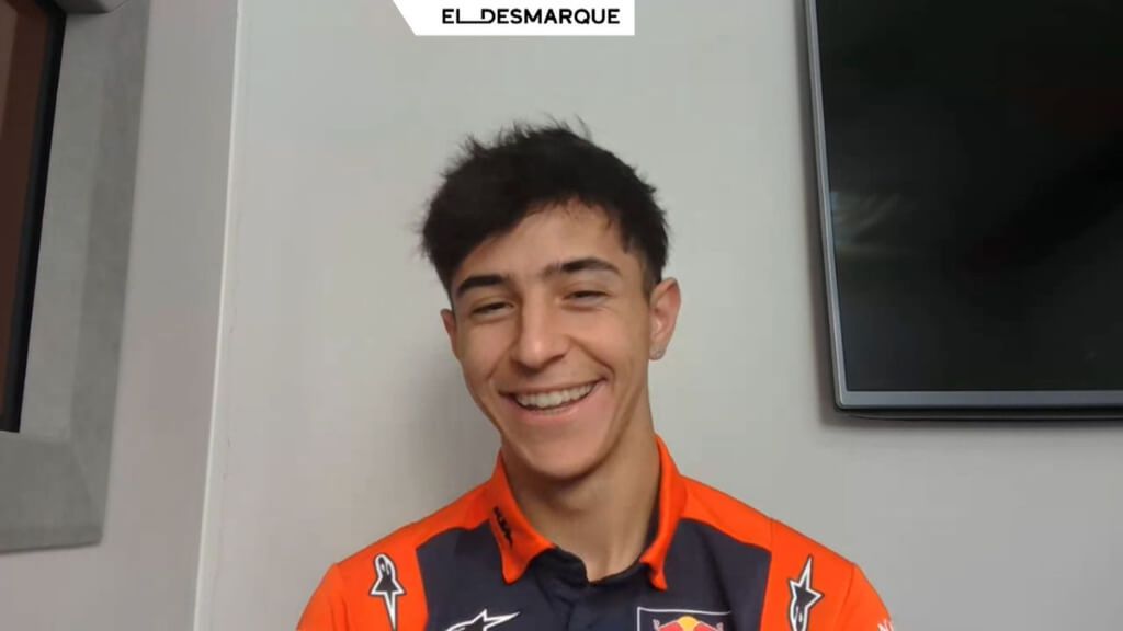 José Antonio Rueda confiesa en ElDesmarque sus sentimientos por el Betis y donde le gustaría hacer el saque de honor si se convierte en campeón de Moto3.