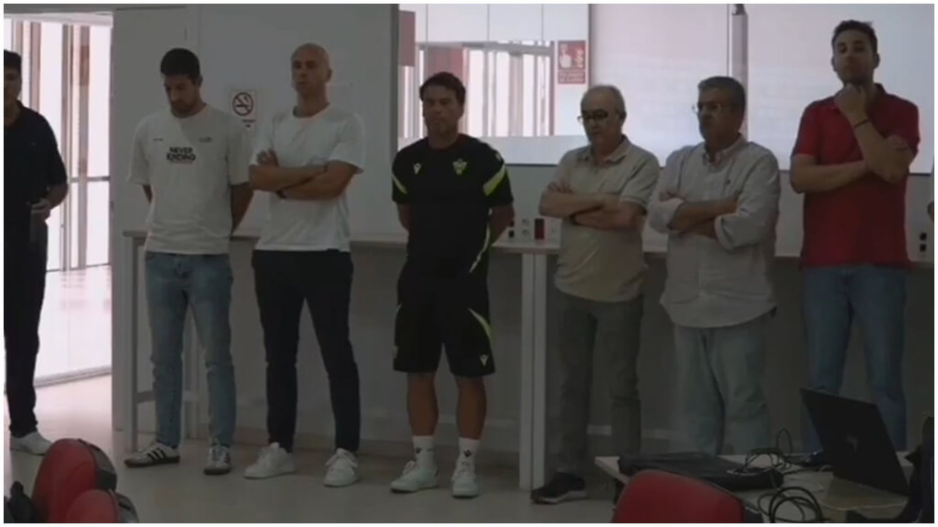 fotojet_8jpg_001.jpg fotojet_8jpg_001.jpg