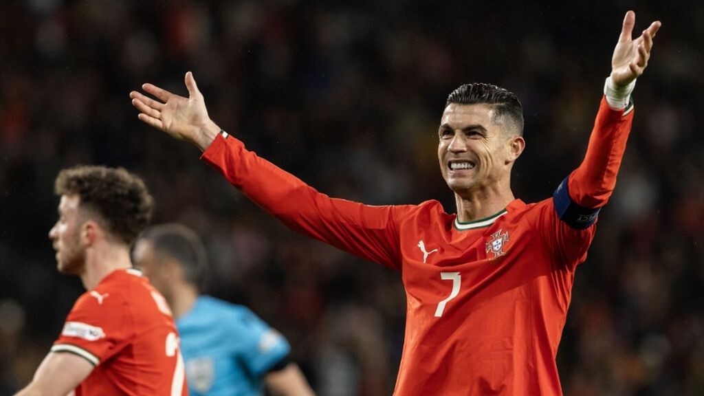 El Fondo Saudí presiona para retener a Cristiano Ronaldo, que despierta "el interés de un club de Madrid"