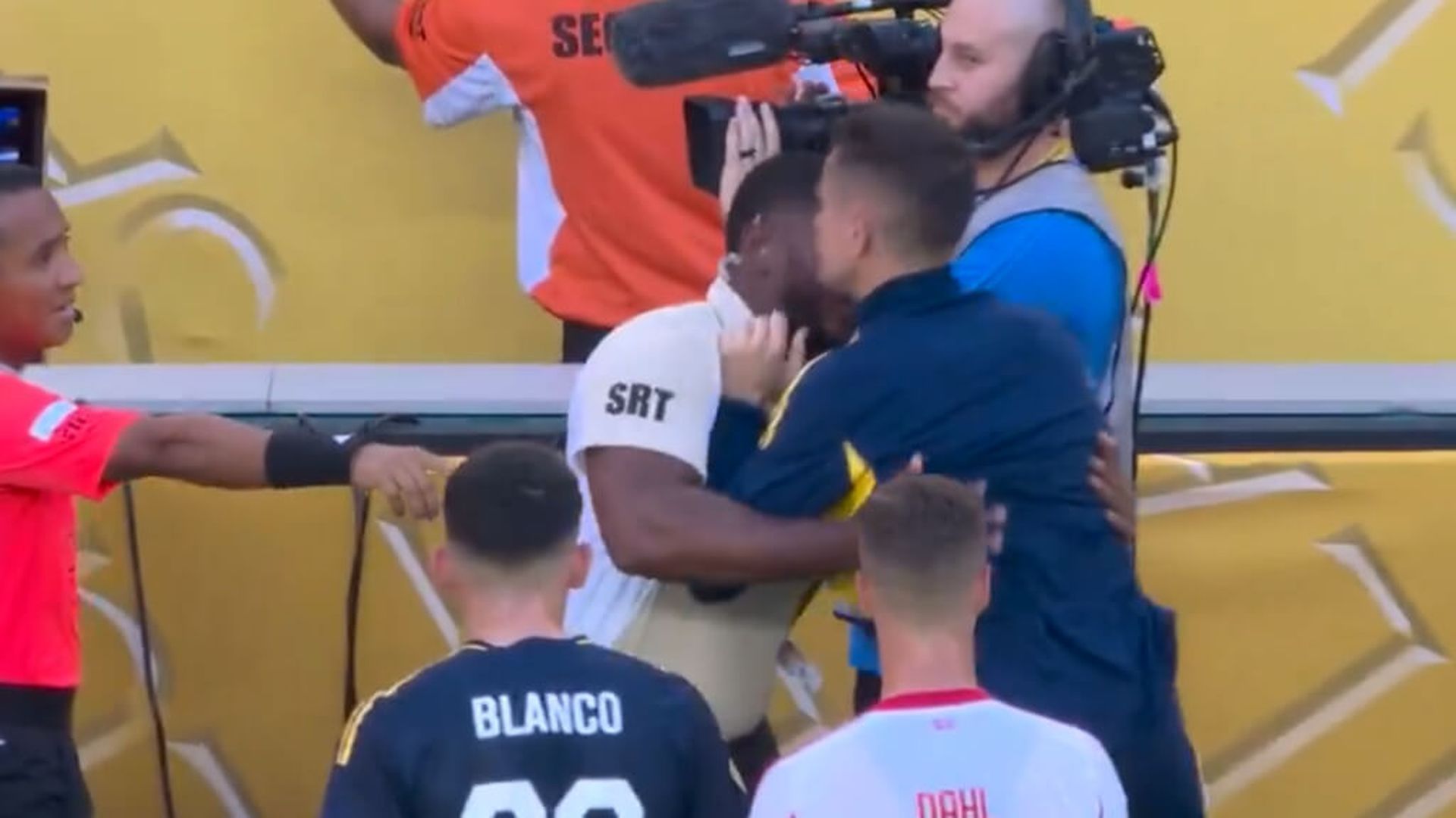 fotojet_95jpg_001.jpg fotojet_95jpg_001.jpg