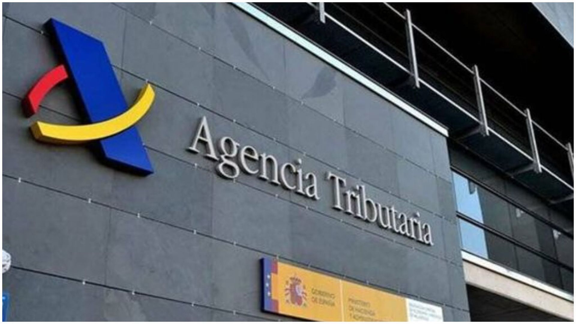 fotojet.jpg fotojet.jpg