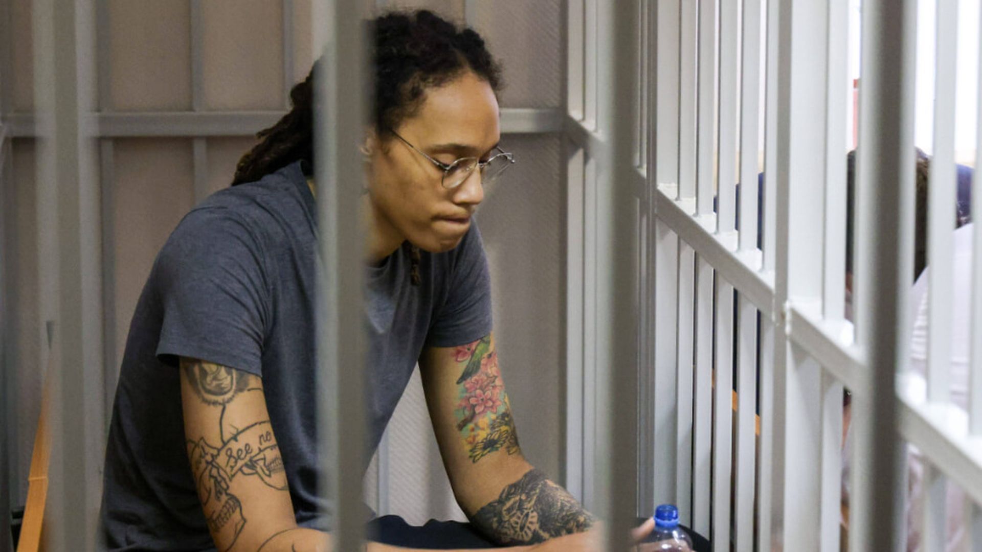 frame_brirttney_grinerjpg.jpg frame_brirttney_grinerjpg.jpg