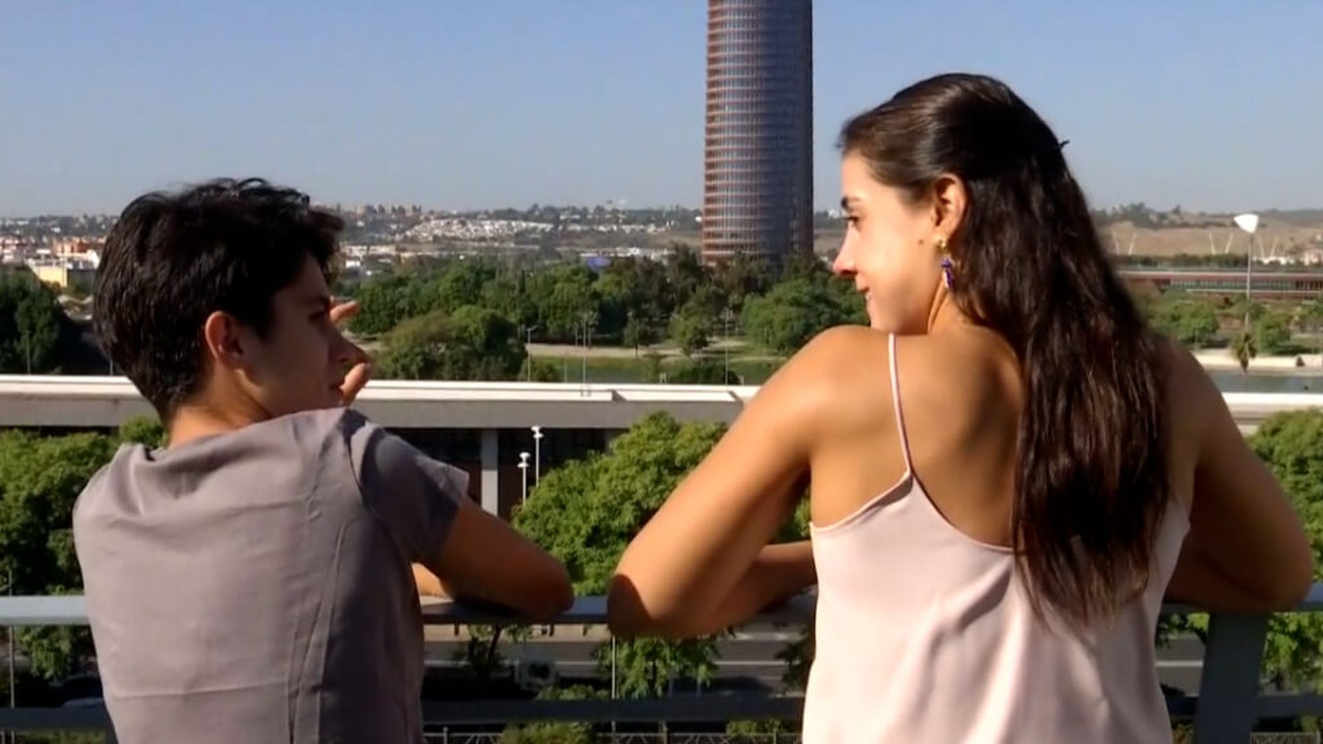 frame_caro_mperezjpg.jpg frame_caro_mperezjpg.jpg