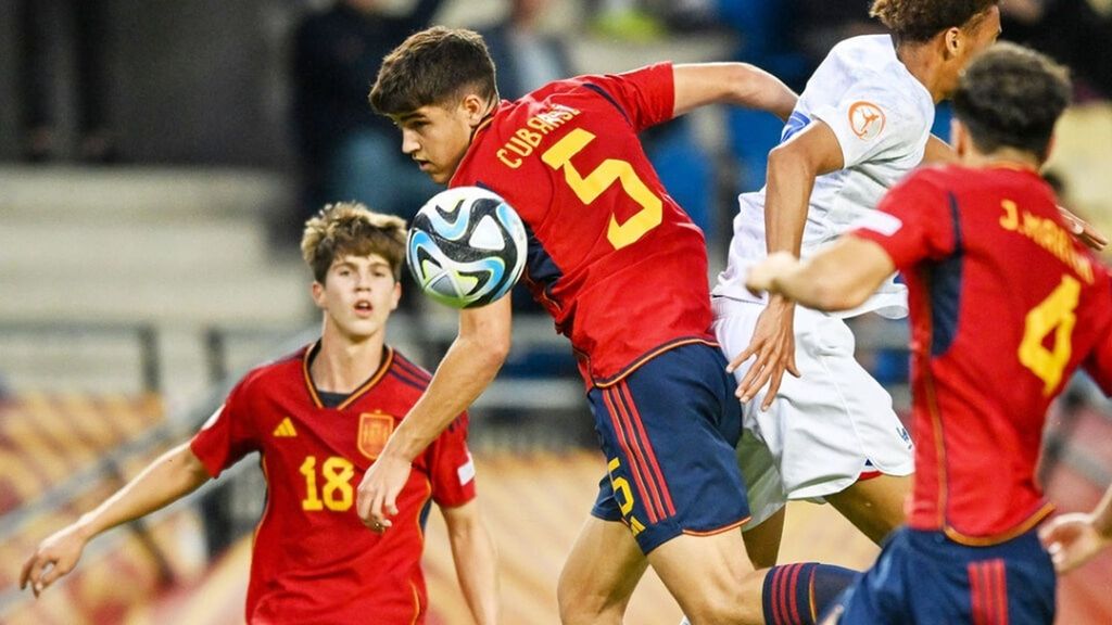 Luis De La Fuente y el futuro de Cubarsí en la selección