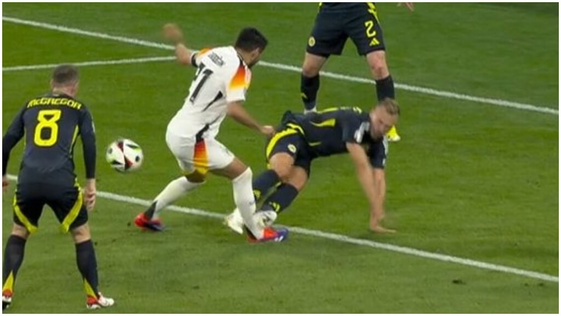 frame_gundogan_penaltijpg.jpg frame_gundogan_penaltijpg.jpg