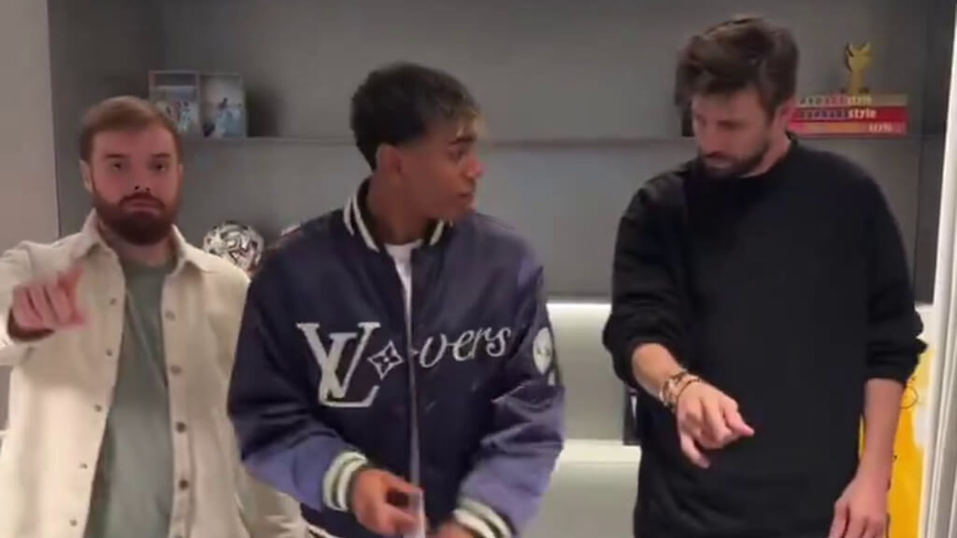 frame_lamine_bailejpg.jpg frame_lamine_bailejpg.jpg