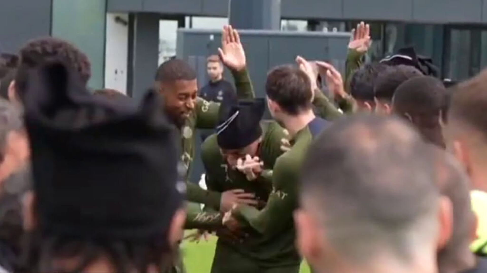 frame_mbappe_despedidajpg.jpg frame_mbappe_despedidajpg.jpg