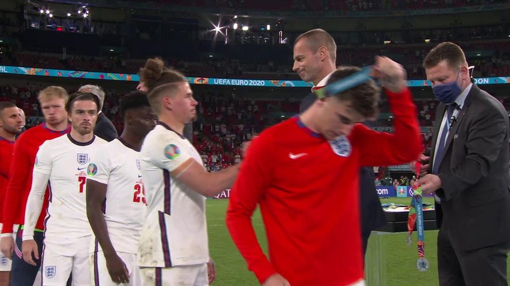 (MEDIASET) Inglaterra 1-1 Italia (Final): El gesto de Inglaterra con la medalla de subcampeón