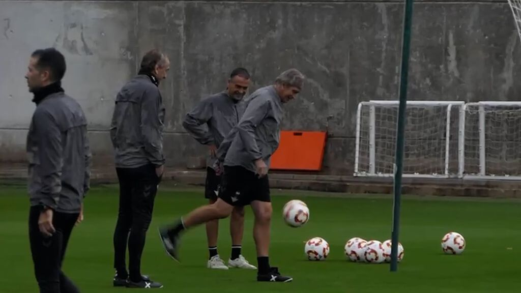 El Real Betis prepara la Copa del Rey bajo la lluvia