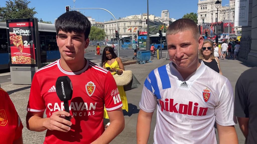 Aficionados del Real Zaragoza viajan sin dormir a Madrid para celebrar la Eurocopa de La Roja