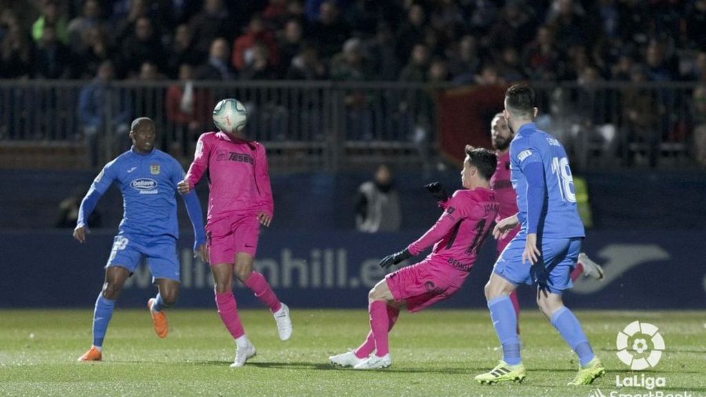 Fuenlabrada - Málaga: El posible penalti sobre Juanpi (Jornada 24)