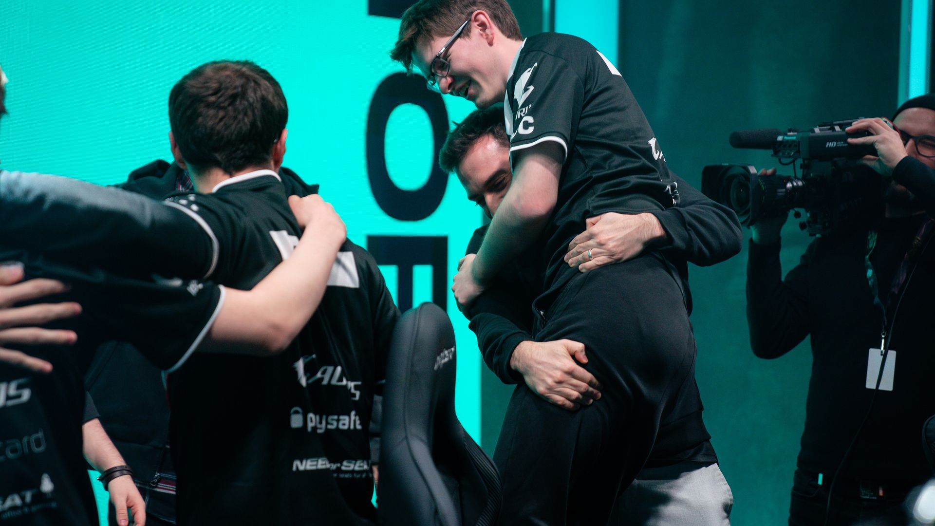 G2-Mikyx-LEC.jpg G2-Mikyx-LEC.jpg