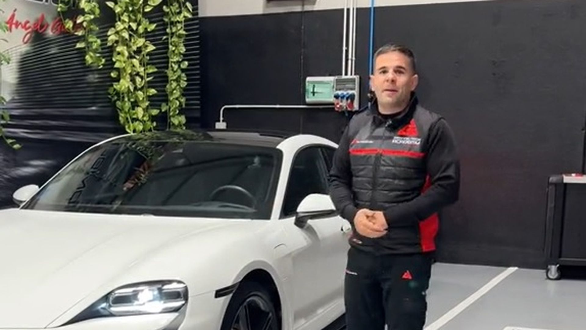 gaitan.jpg gaitan.jpg