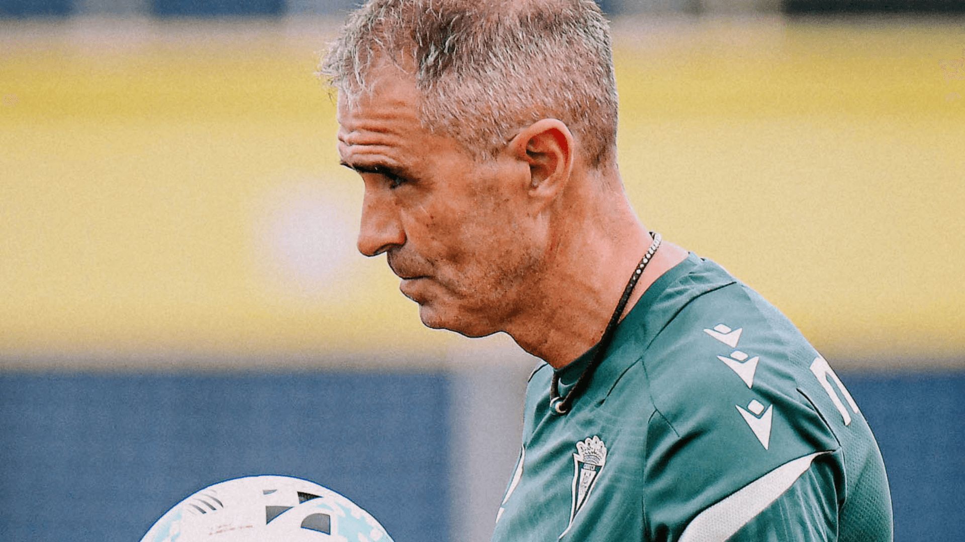 gaizka_garitano_en_un_entrenamiento_del_cadiz_foto_ccf.png gaizka_garitano_en_un_entrenamiento_del_cadiz_foto_ccf.png