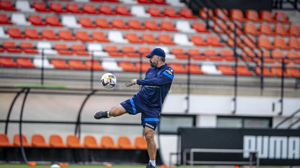 Herrerín estará una semana más a prueba