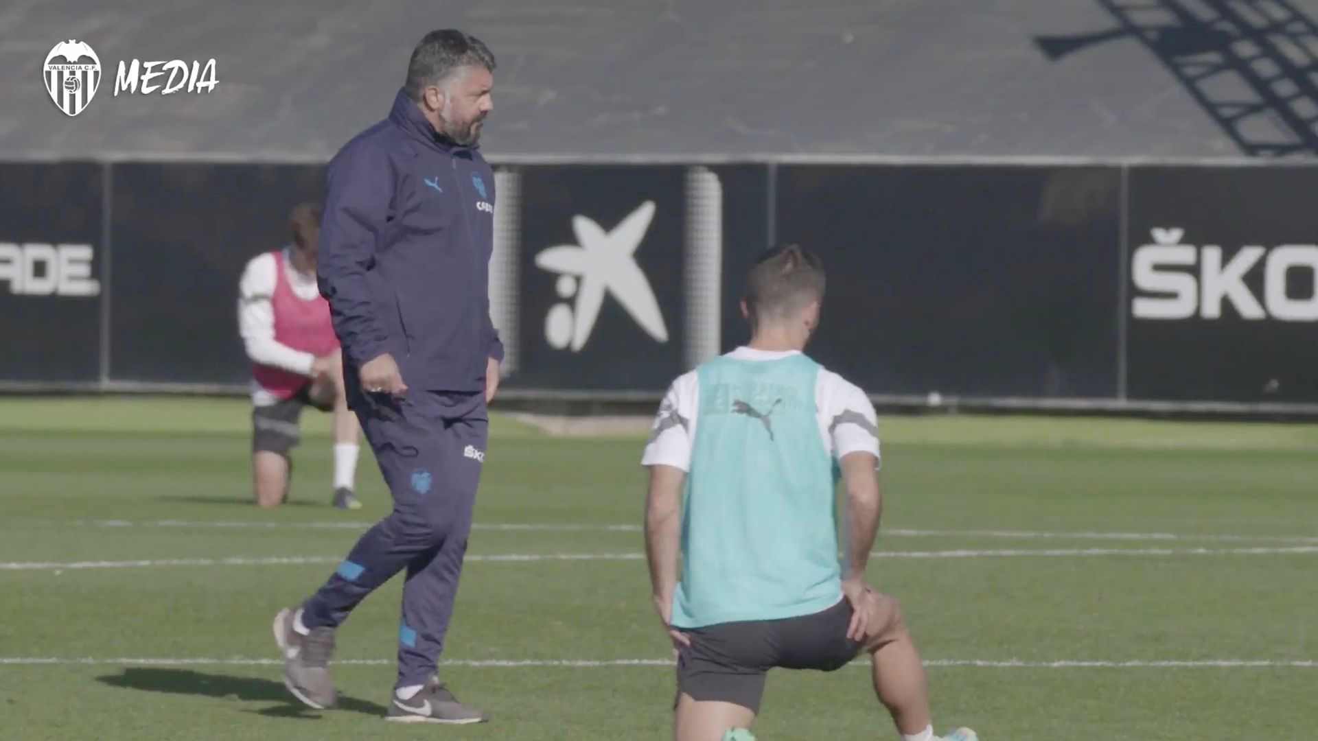 gattuso_pendiente_de_sus_jugadores_en_el_entrenamiento_001.png
