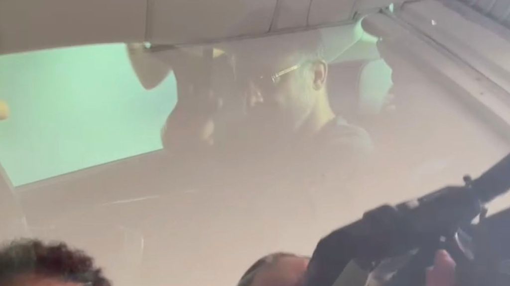 Llegada de Sean Bai y Gattuso a las oficinas del club para la firma del contrato