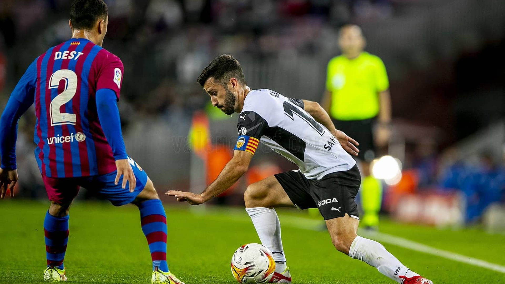 gaya_en_el_fc_barcelona___valencia_cf_foto_valencia_cfjpg.jpg gaya_en_el_fc_barcelona___valencia_cf_foto_valencia_cfjpg.jpg