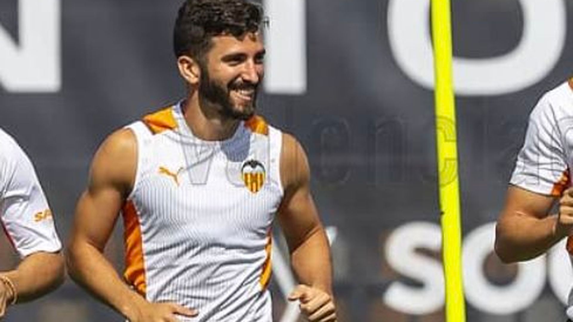 gaya_en_un_entrenamiento_foto_valencia_cf.png