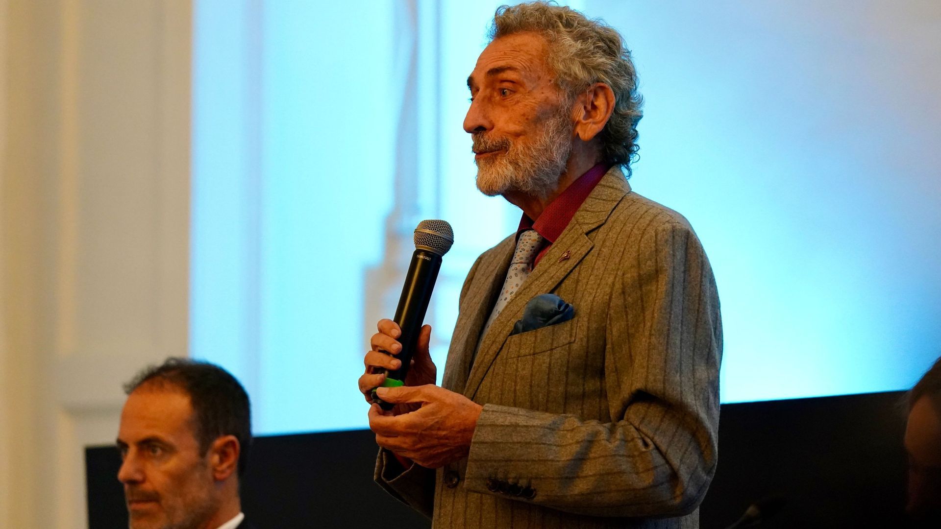 gbli_zbbmaaq8yupng.png gbli_zbbmaaq8yupng.png