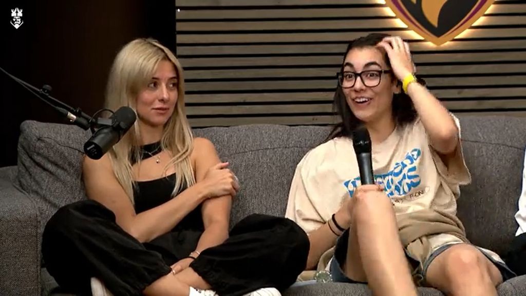 Gemita a Thegrefg: "No se si le pega más el disfraz de cerdo o el de gallina"