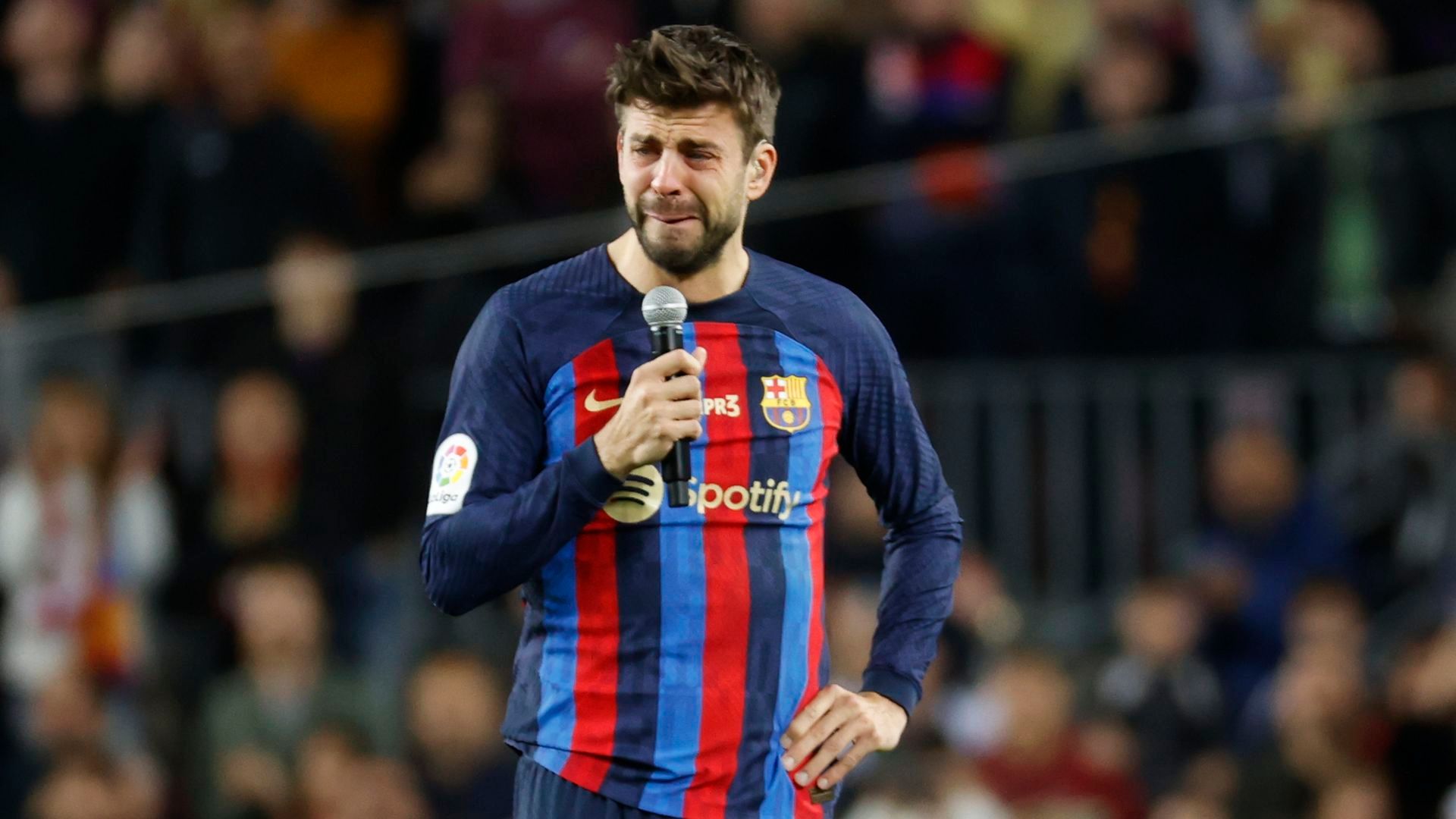 gerard_pique_llorando_en_su_despedida_del_camp_nou_foto_efe_001.jpg gerard_pique_llorando_en_su_despedida_del_camp_nou_foto_efe_001.jpg
