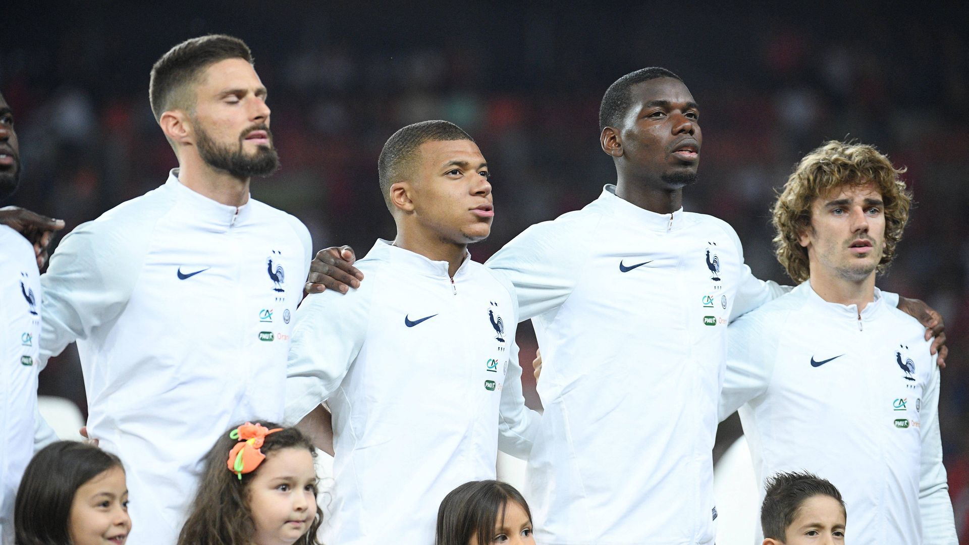 giroud_pogba_mbappe_y_griezmann_antes_de_un_partido_con_la_seleccion_francesa_foto_cor_001.jpg giroud_pogba_mbappe_y_griezmann_antes_de_un_partido_con_la_seleccion_francesa_foto_cor_001.jpg