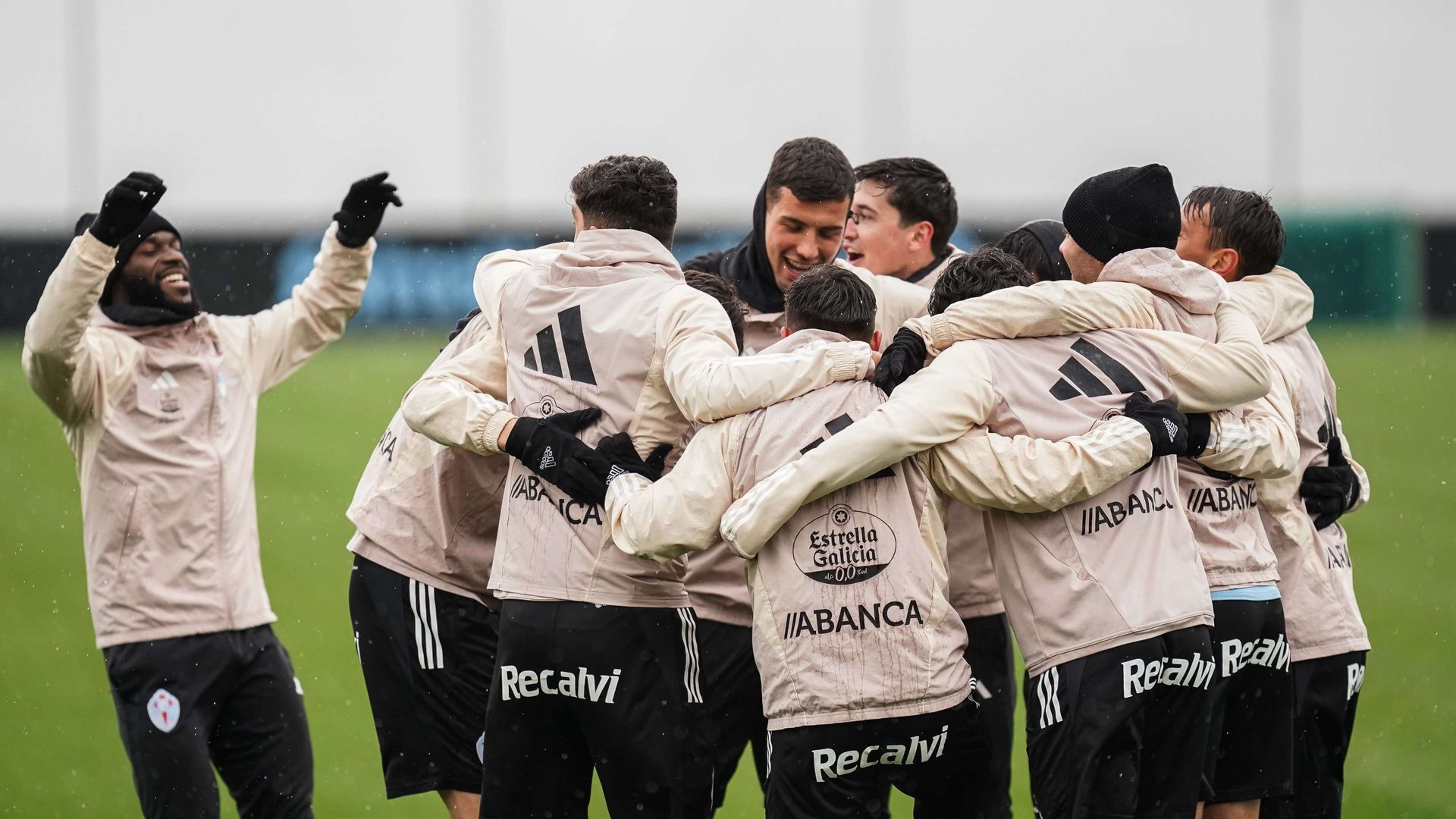 gkzlj7iwcaah4zhjpg.jpg gkzlj7iwcaah4zhjpg.jpg