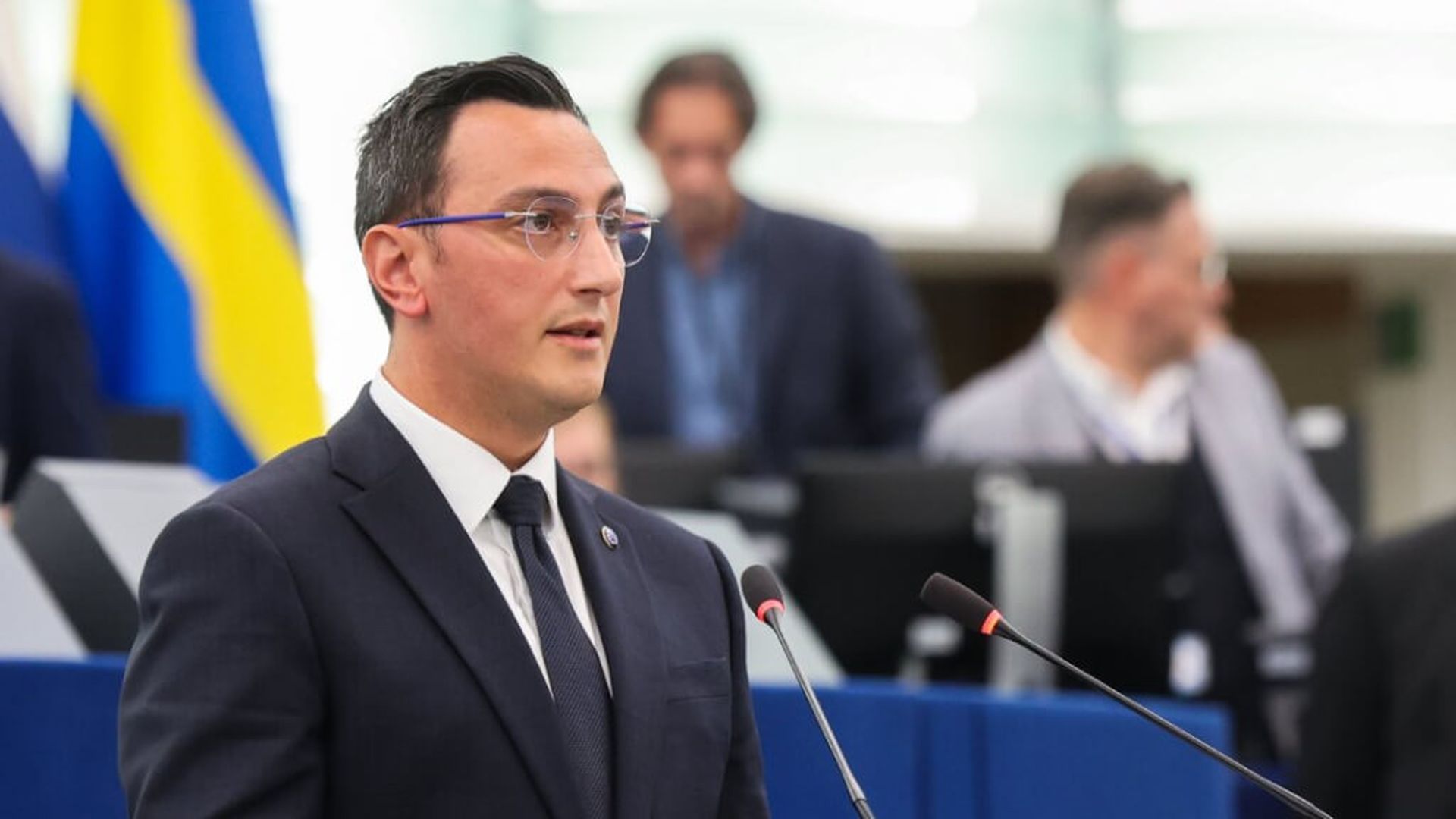 glennjpg.jpg glennjpg.jpg