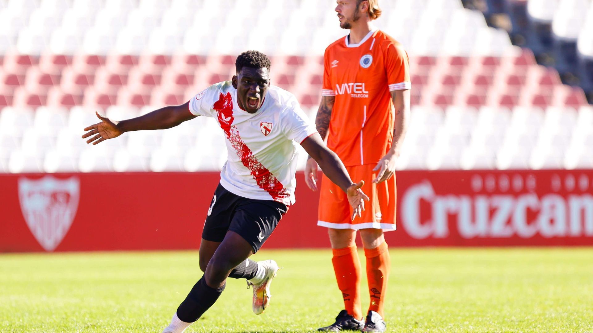 glsbyysw8aayb_kjpg.jpg glsbyysw8aayb_kjpg.jpg