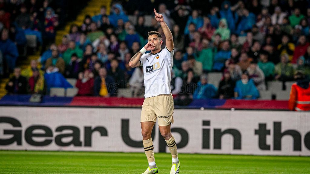 Barcelona 4-2 Valencia: Gol de Hugo Duro