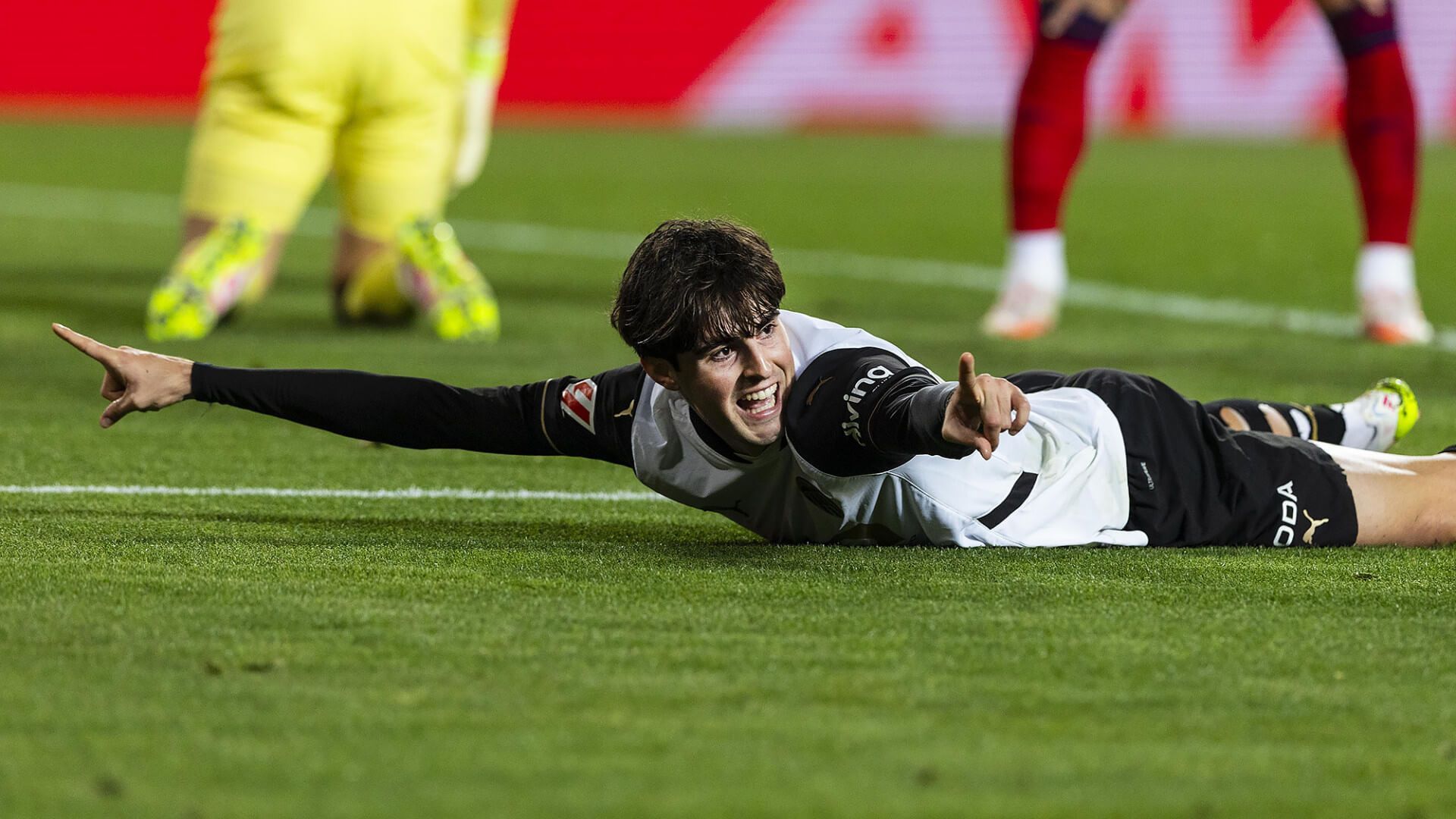gol_de_javi_guerra_en_mestalla_002.jpg