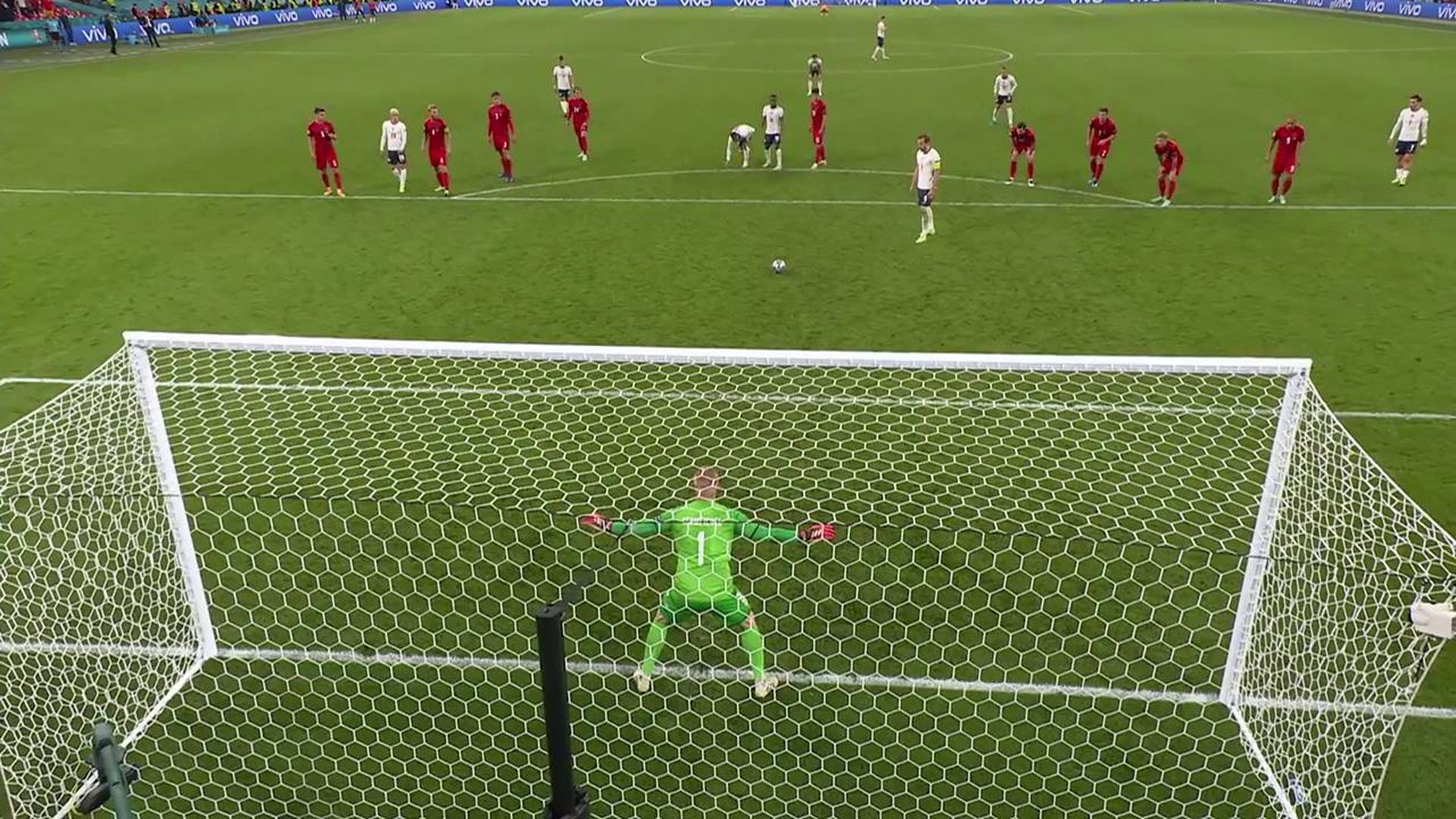 gol_inglaterra_penalti_2_1.jpg