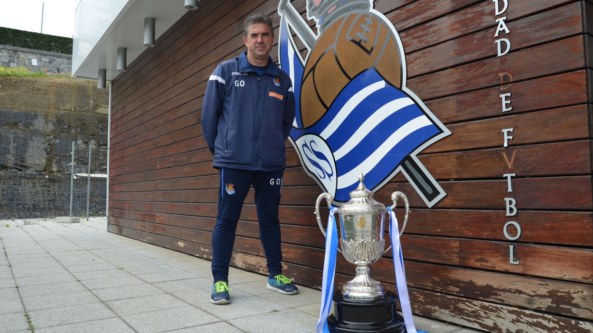 gonzalo_arconada_entrenador_de_l_equipo_femenino_de_la_real_sociedad_foto_giovanni_bat.JPG gonzalo_arconada_entrenador_de_l_equipo_femenino_de_la_real_sociedad_foto_giovanni_bat.JPG